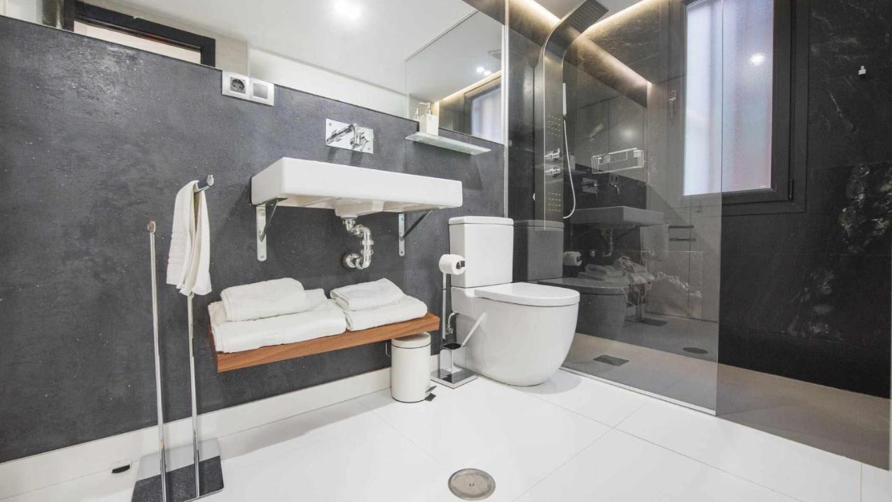 Apartamento Deluxe Cerca De La Catedral By Toledo Ap Bagian luar foto